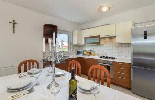 Donji Prolozac Villa | Villa Maria with private pool