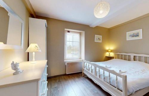 Saint-Laurent-sur-Mer House | Villa Marie