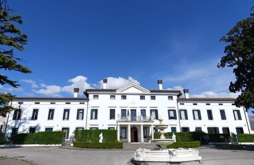 Castello d'Aviano Hotel | Villa Marini Trevisan