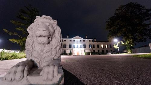 Castello d'Aviano Hotel | Villa Marini Trevisan