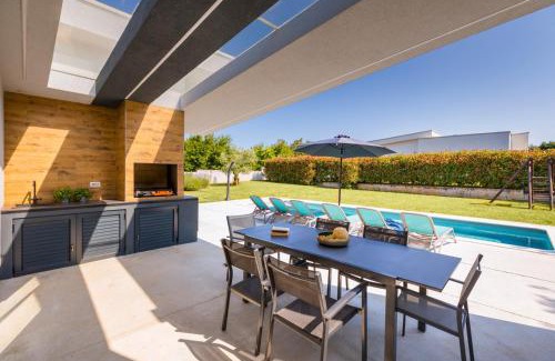 Prkacini Villa | Villa Mariva