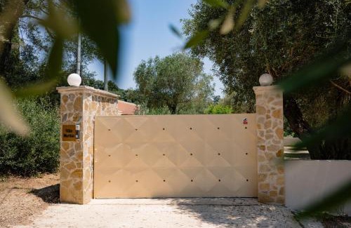 Perama Villa | Villa Markia
