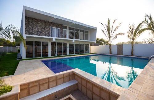 Iztapa House | Villa Maros