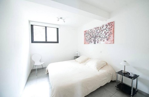 8th Arrondissement Apartment | Villa Marseille