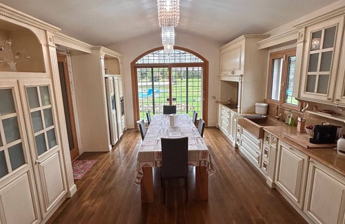 Zona XXV Vallerano Villa | Villa 'Marta' with Private Pool, Wi-Fi and Air Conditioning