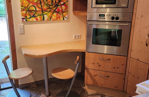 Innsbruck Apartment | Villa Marwa: Apartment Hortensia in the countryside, quiet, walking distance to the center 10 min.