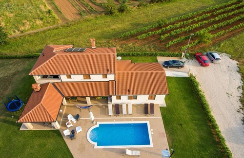 Nedescina Villa | Villa Mattina - Holiday House In Istria - 8+2 Persons, 4 Bedrooms With Bathrooms