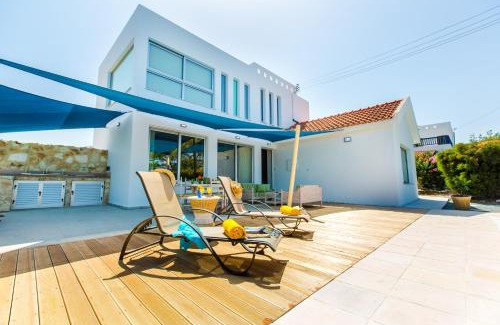 Argaka Villa | Villa Med. Coast Deluxe