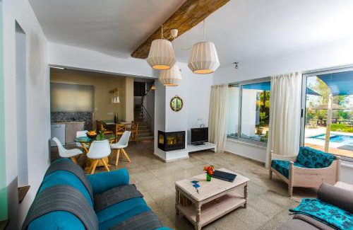 Argaka Villa | Villa Med. Coast Deluxe