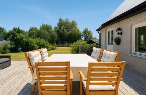 Kavlinge Villa | Villa med spabad och vedkamin nära Lund elbilsladdning ingår