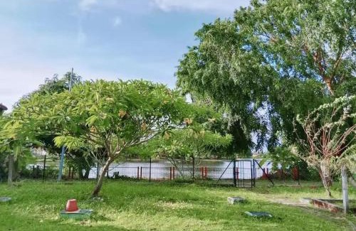 Sungai Pelek House | Villa Medina Lake Bungalow 15 pax Bagan Lalang
