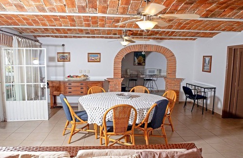 Chantepec Villa | Villa Meli 1 The perfect place to be, a Relaxing cozy house with a Mexican home accent.
