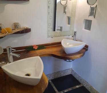 Uturoa House | Villa MERAHI ... La villa d'Ange Fare Noa Mymy