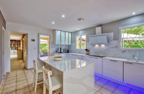 Migron House | Villa Migron - Charmante maison avec piscine