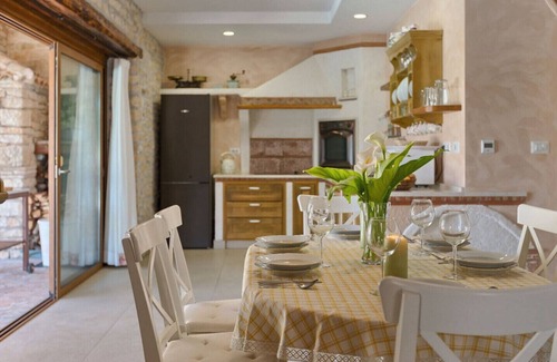 Sajini Villa | Villa Milica for 6 people - pet friendly eco house with private pool
