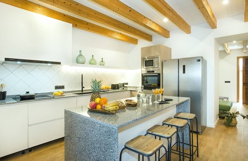 Buger Villa | VILLA MIQUEL - LUXURY RETREAT