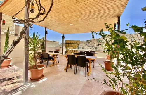 Amman Apartment | Villa Mira Guesthouse 1 - Downtown Central Amman - AL DIYRIH