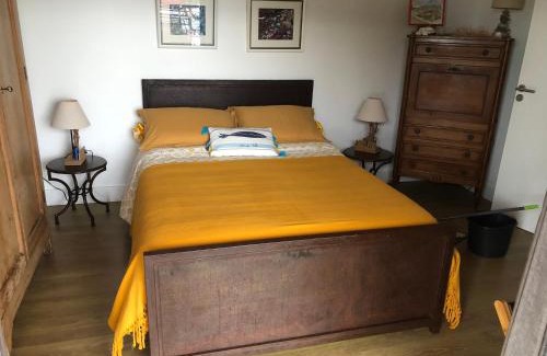 Ile du Levant Bed & Breakfast | Villa Mirabel