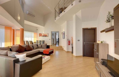 Valtura Villa | Villa mit Pool und Klimaanlage
