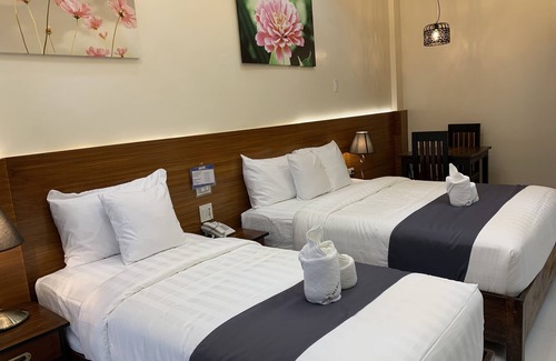 Lemery Hotel | Villa MJ Maristela Beach Resort