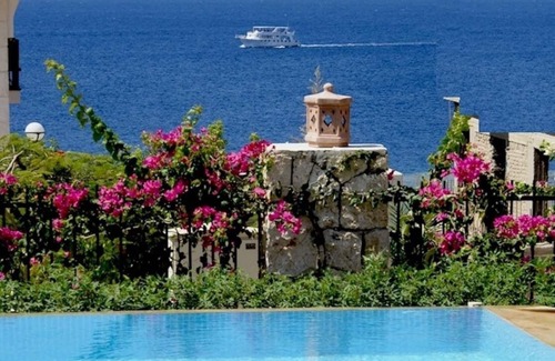 Ras Nasrani Villa | Villa Montazah, luxury beach side villa in Sharm el Sheikh