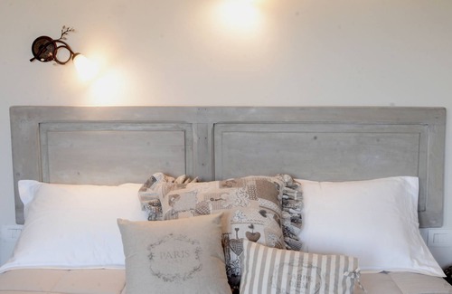 Cavalcaselle House | Villa Montenero