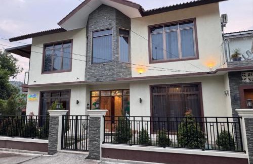 Majalengka House | Villa Munjul Indah - Majalengka