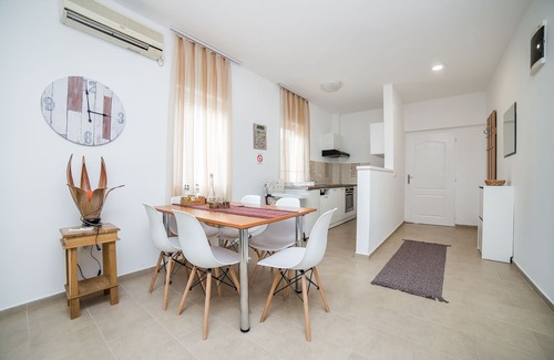 Novi Beograd House | VILLA MY GARDEN Apartment WHITE