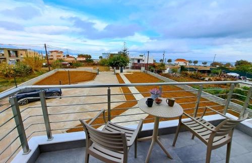 Mourteri House | Villa Myrtia Mourteri just steps from the beach