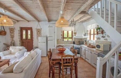 Evreti House | Villa Mystique - Evreti Village