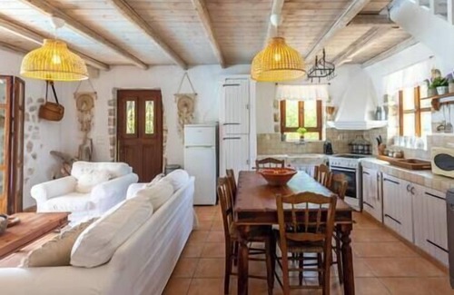 Evreti House | Villa Mystique - Evreti Village