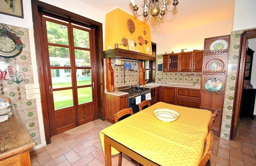 Sirtori Villa | Villa Nausica: An elegant and welcoming three-story villa surrounded by a large private park in the hills of Brianza, with Free WI-FI.