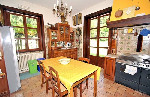 Sirtori Villa | Villa Nausica: An elegant and welcoming three-story villa surrounded by a large private park in the hills of Brianza, with Free WI-FI.