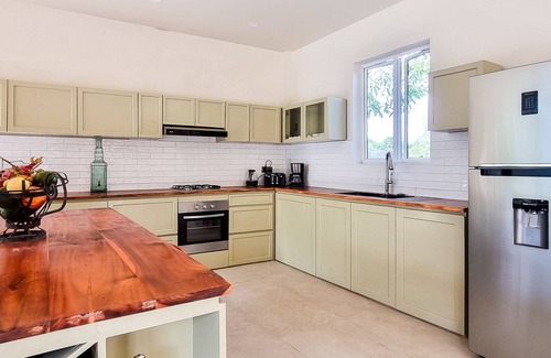 Kampot Villa | Villa Naya