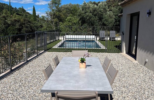 Anduze Villa | Villa'nduzienne, new villa in a quiet area, spacious and pleasant.