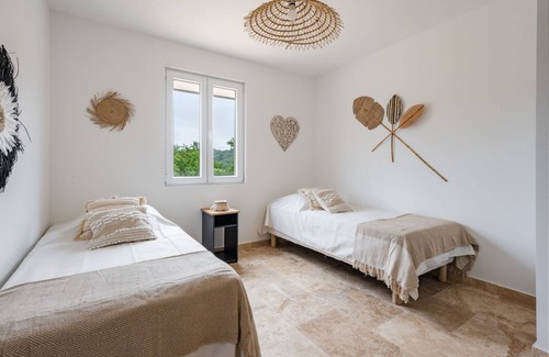 Croagnes Villa | Villa Neuve Avec Piscine Dans la Provence !