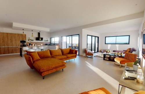 Saint-Maximin Villa | Villa Neuve Contemporaine SUR LES Hauteurs D'uzes Avec Piscine Chauffee