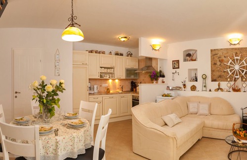 Cove Donja Krusica (Donje selo) Villa | VILLA NIKOLA 100 YEAR OLD STONE RENOVATED VILLA WITH HEATED POOL