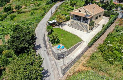 Paramonas Villa | Villa Nikolas stone house with stynning seaview