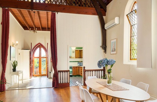 Guildford Bed & Breakfast | Villa Nova B&B Retreat : WINTER GET AWAY - WOOD fire inside and out🔥