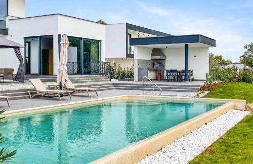 Kastelir-Labinci Villa | Villa Nura