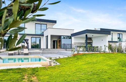 Kastelir-Labinci Villa | Villa Nura