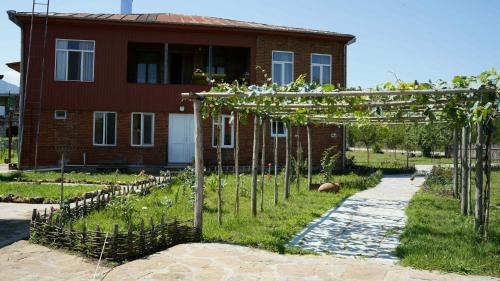 Sairme Ski Chalet | Villa Obcha - Whispering Vines Guesthouse