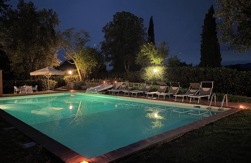 Twist House | Villa Olea spendid estate with pool and tennis court near Florence