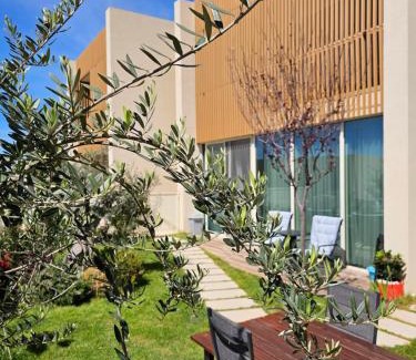 Jala House | Villa Olive Green Coast