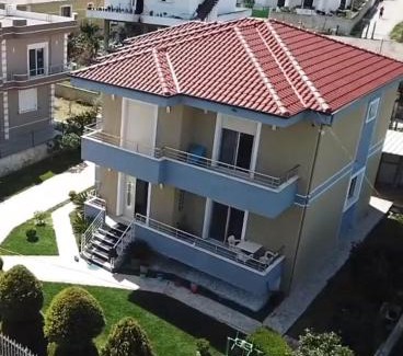 Mbrostar-Urë Villa | Villa Olive Tree
