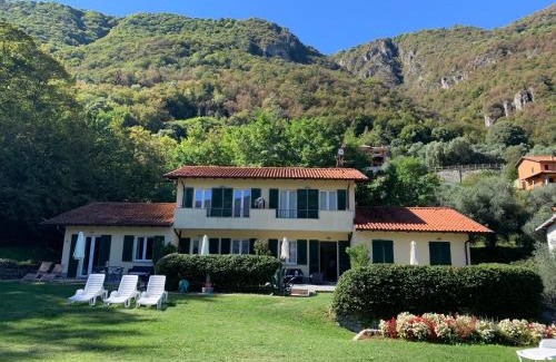 Oliveto Lario Apartment | Villa Oliveto apartments