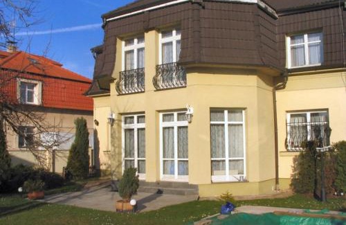 Kyje House | Villa Olivia