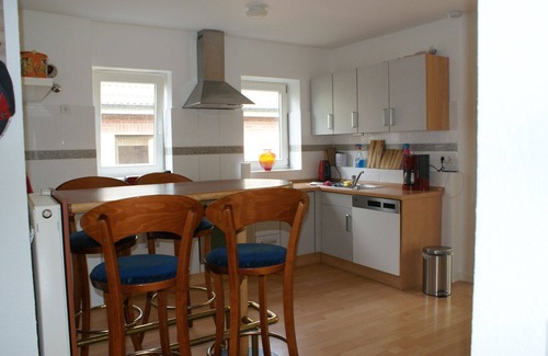 Molfsee Apartment | Villa on the hillside just outside Kiel - 900 m to the city limits!