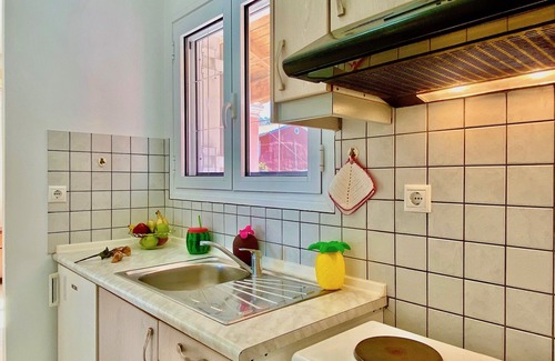 Agia Pelagia Chlomou Apartment | Villa Ourania - Studio 2 garden view